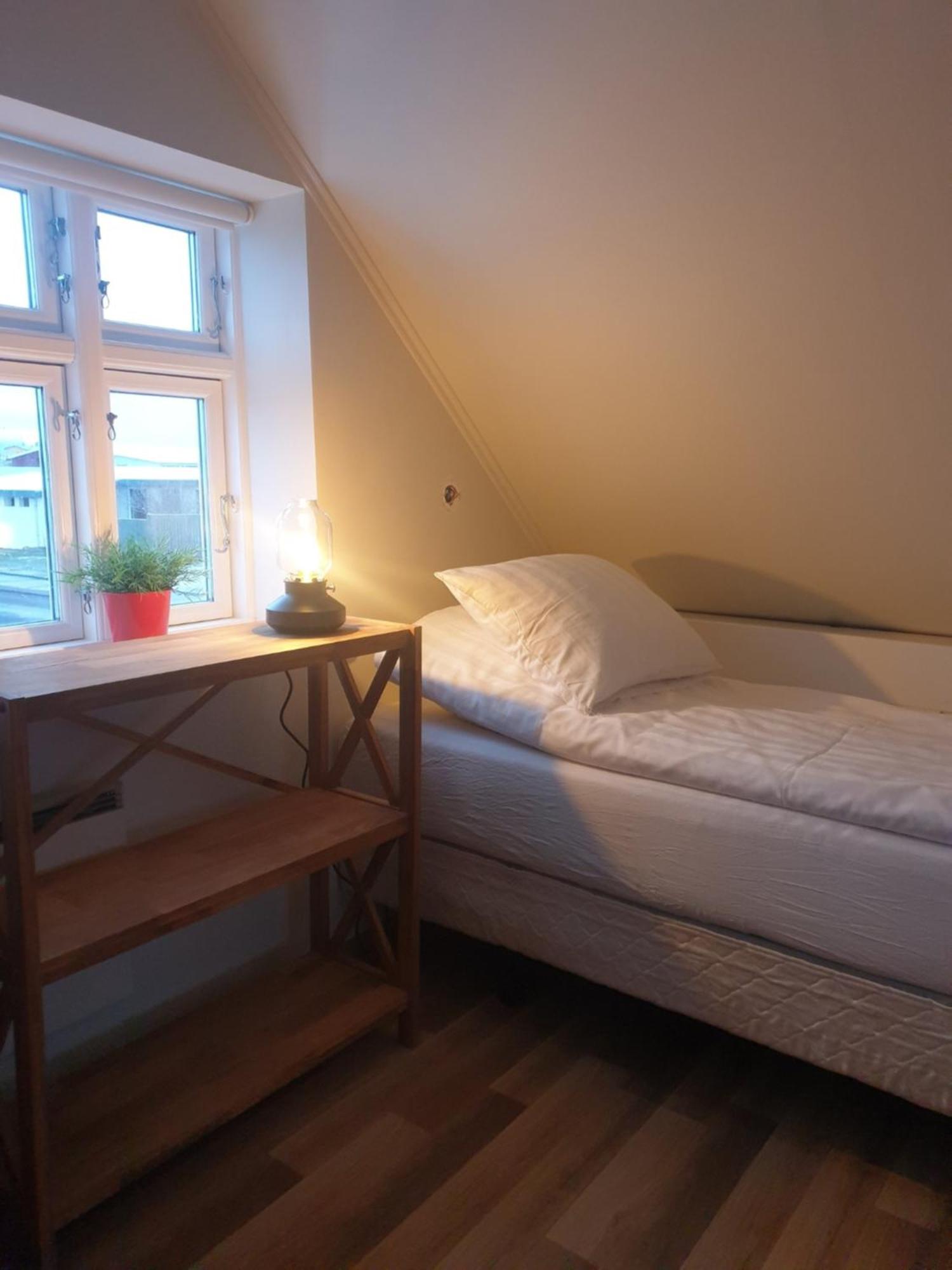 Guesthouse Lyngholt Þórshöfn Dış mekan fotoğraf