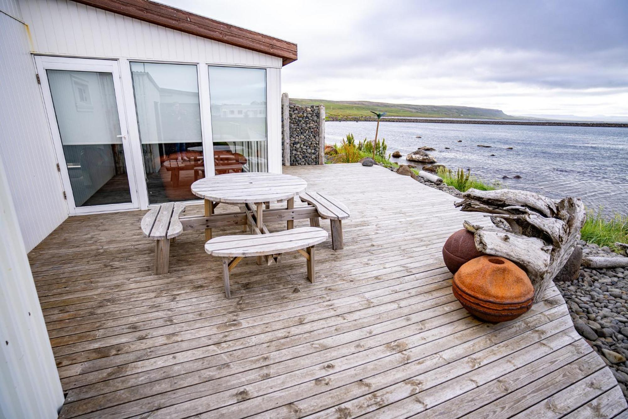 Guesthouse Lyngholt Þórshöfn Dış mekan fotoğraf