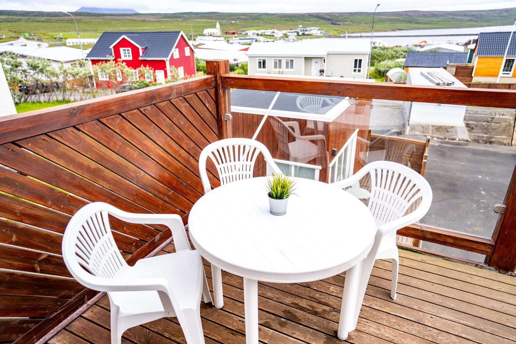 Guesthouse Lyngholt Þórshöfn Dış mekan fotoğraf