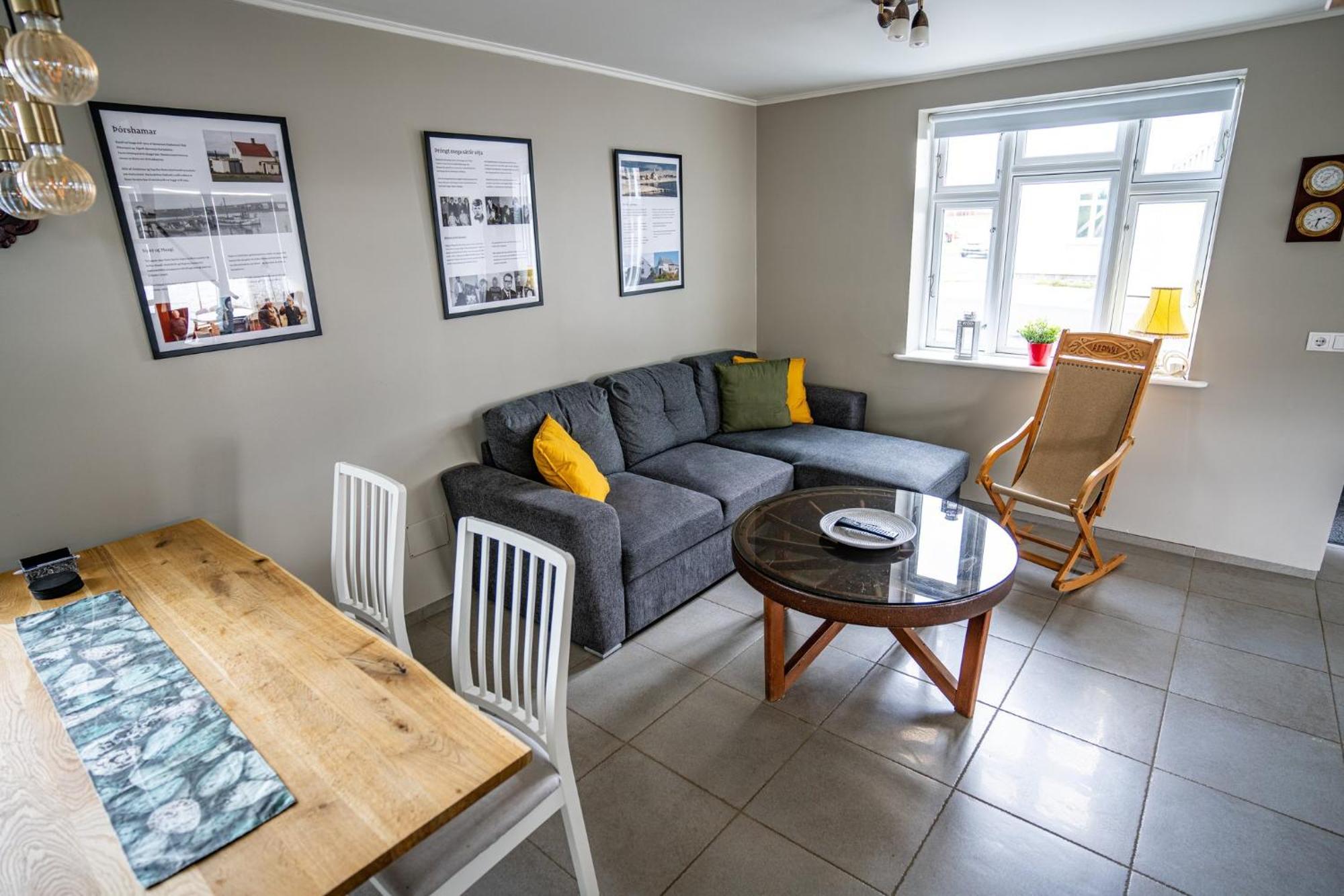 Guesthouse Lyngholt Þórshöfn Dış mekan fotoğraf