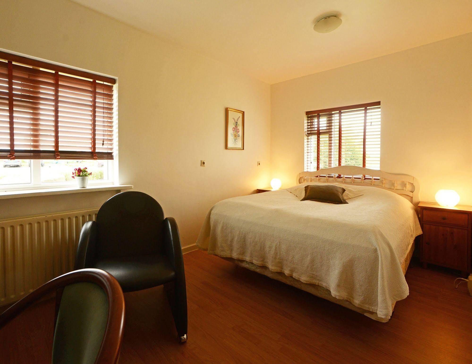 Guesthouse Lyngholt Þórshöfn Dış mekan fotoğraf