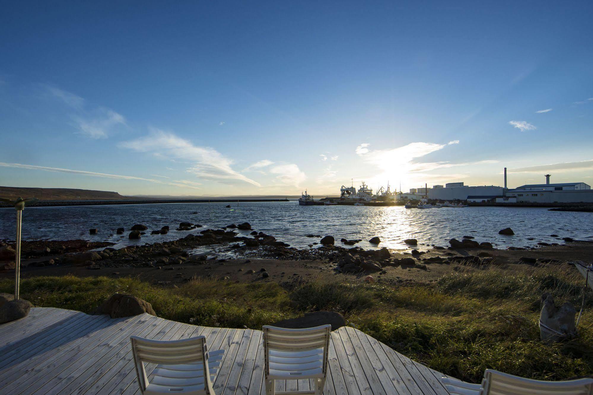 Guesthouse Lyngholt Þórshöfn Dış mekan fotoğraf